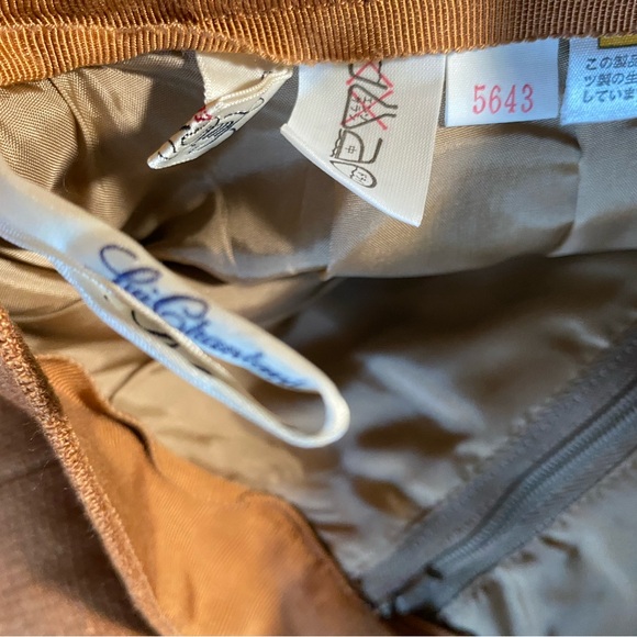 LUI CHANTANT WOOL SUIT…A RARE FIND - Picture 10 of 12